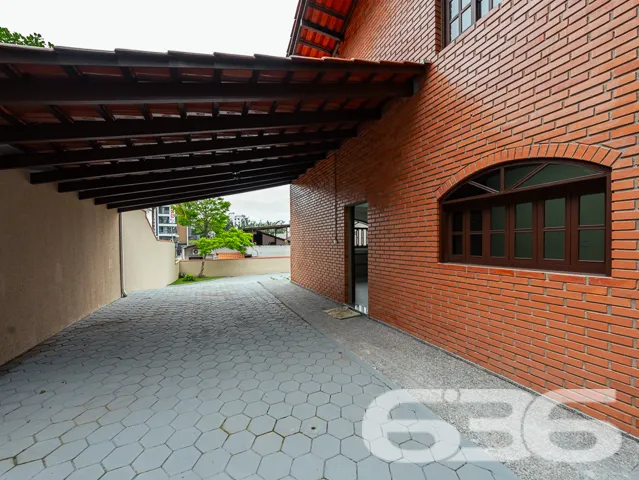 SONHE GRANDE NO BAIRRO ANITA GARIBALDI: CASA ESTIL