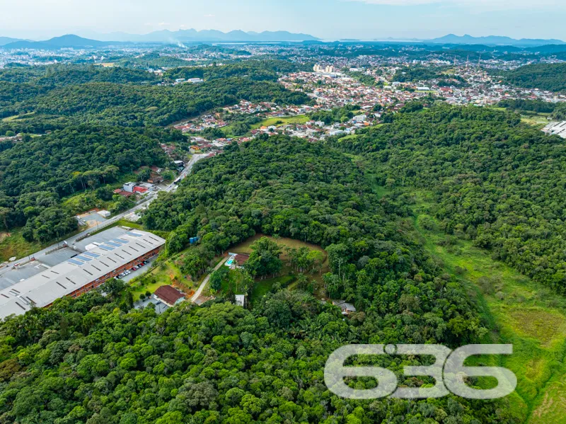 Amplo terreno com mais de 5.000 mÂČ em Joinville: l