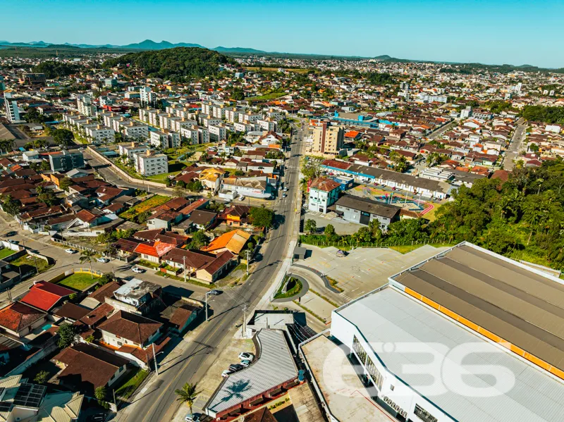 ????Descubra o Sobrado Ideal no Coração de Joinvil