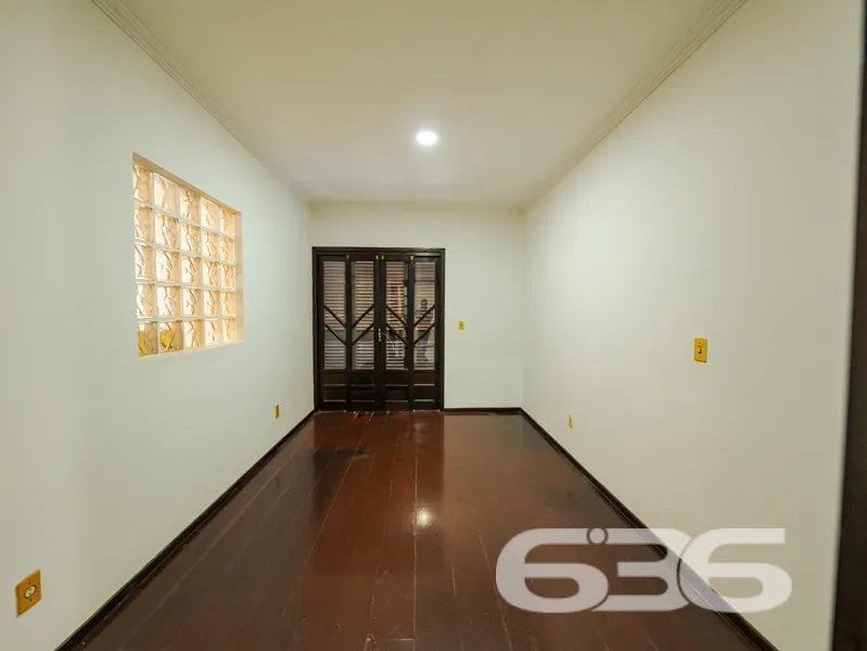 ????Descubra o Sobrado Ideal no Coração de Joinvil