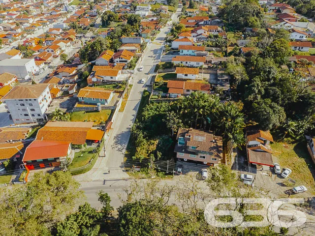 VENDE-SE TERRENO DE ESQUINA NO BAIRRO ITAUM - ESTU