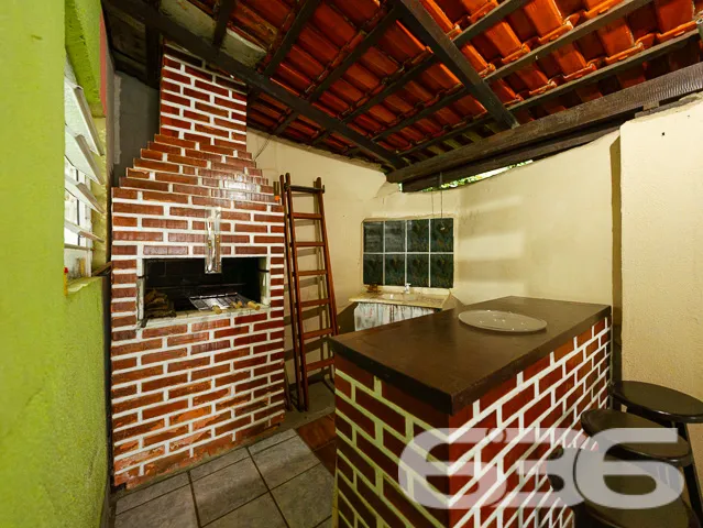 EXCELENTE CASA COM 2 QUARTOS NO BAIRRO GUANABARA -