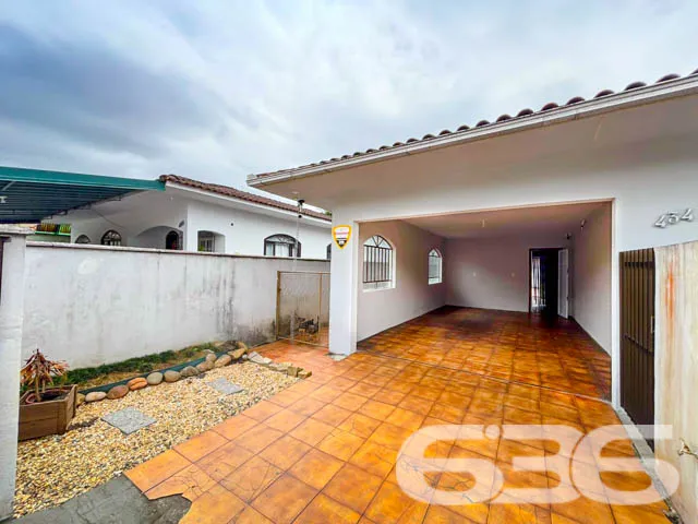 Excelente Casa Térrea no Bairro Iririú, Joinville