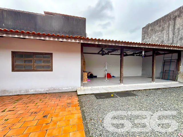Excelente Casa Térrea no Bairro Iririú, Joinville