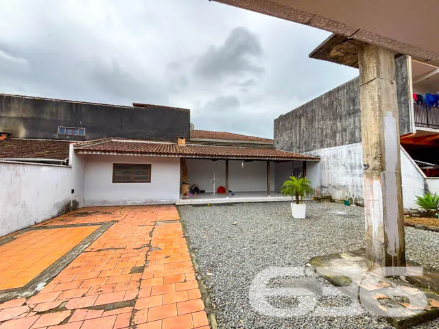 Excelente Casa Térrea no Bairro Iririú, Joinville
