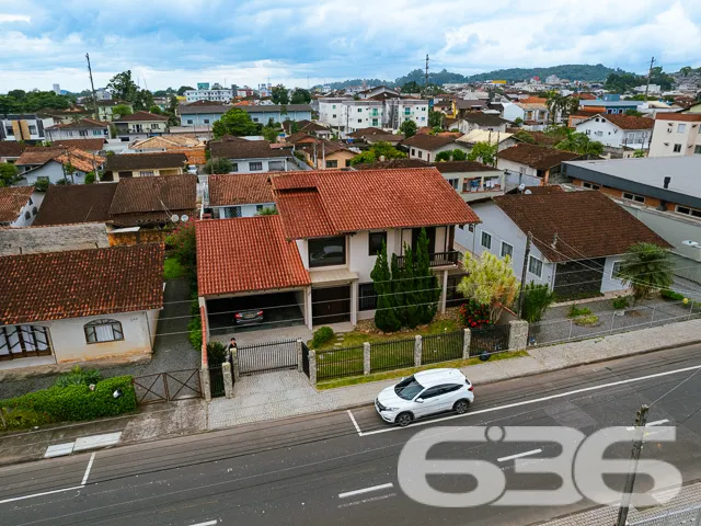 EXCLUSIVO SOBRADO AVERBADO NO CORAÇÃO DO BAIRRO IR