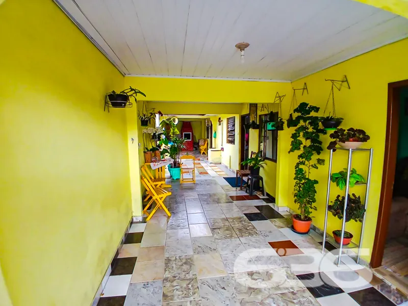 Oportunidade no Bairro Jardim Iririú – Casa térrea