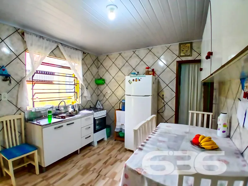 Oportunidade no Bairro Jardim Iririú – Casa térrea