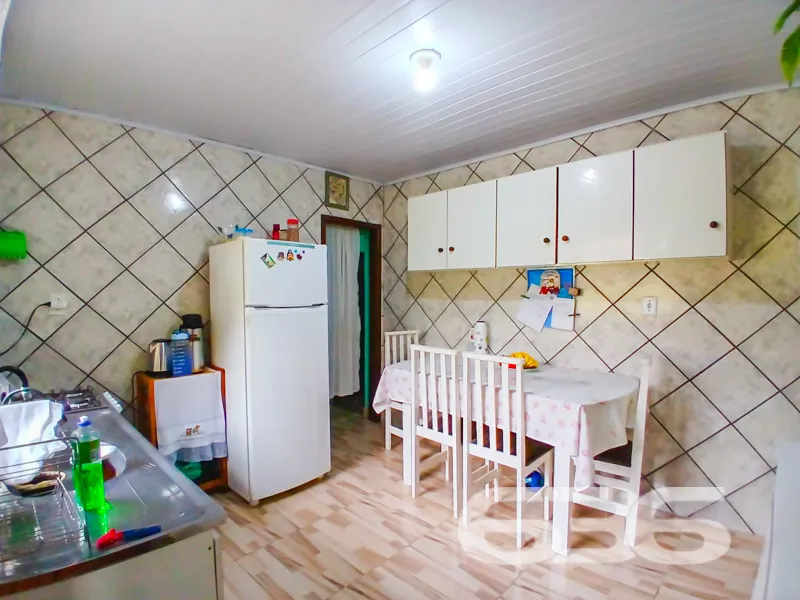 Oportunidade no Bairro Jardim Iririú – Casa térrea