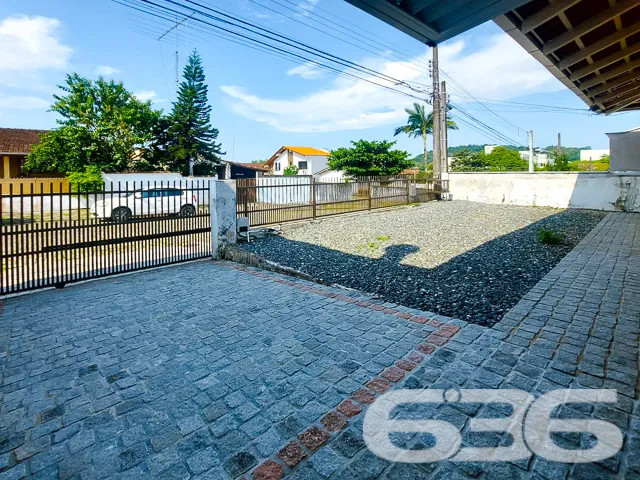 IMĂVEL COM SUĂTE + 5 DORMITĂRIOS NO BAIRRO ITAUM