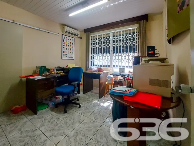IMĂVEL COM SUĂTE + 5 DORMITĂRIOS NO BAIRRO ITAUM