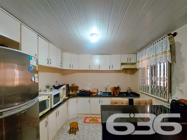 IMĂVEL COM SUĂTE + 5 DORMITĂRIOS NO BAIRRO ITAUM