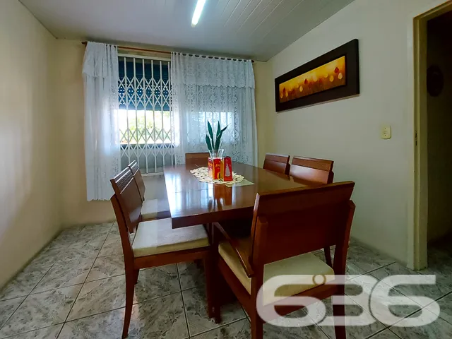 IMĂVEL COM SUĂTE + 5 DORMITĂRIOS NO BAIRRO ITAUM