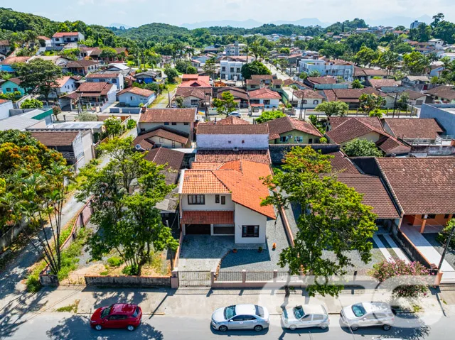 Descubra um refúgio urbano em Joinville, no bairro