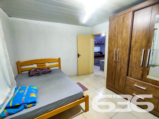 CASA COM 3 QUARTOS NO BAIRRO BOEHMERWALD - ESTUDA