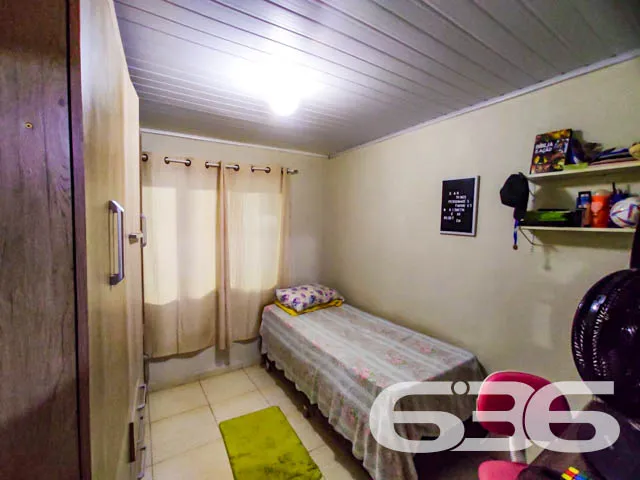 CASA COM 3 QUARTOS NO BAIRRO BOEHMERWALD - ESTUDA