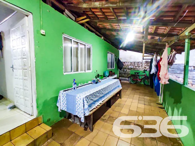CASA COM 3 QUARTOS NO BAIRRO BOEHMERWALD - ESTUDA