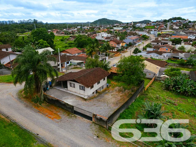 IMĂVEL DE ESQUINA NO BAIRRO JARIVATUBA!
Descubra