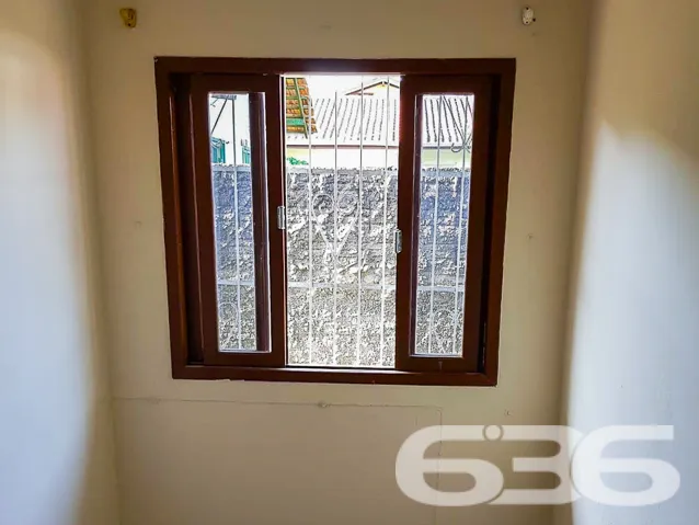 CASA COM 3 QUARTOS NO BAIRRO PARANAGUAMIRIM - ESTU