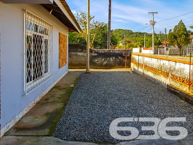 CASA COM 3 QUARTOS NO BAIRRO PARANAGUAMIRIM - ESTU