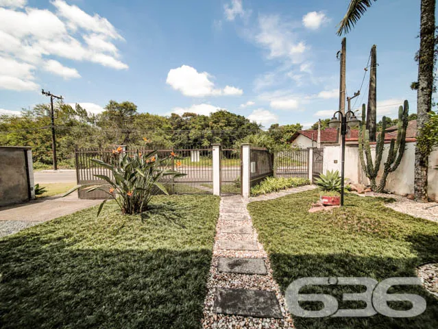 CASA COM 2 SUÍTES E MAIS 2 QUARTOS NO BAIRRO ANITA