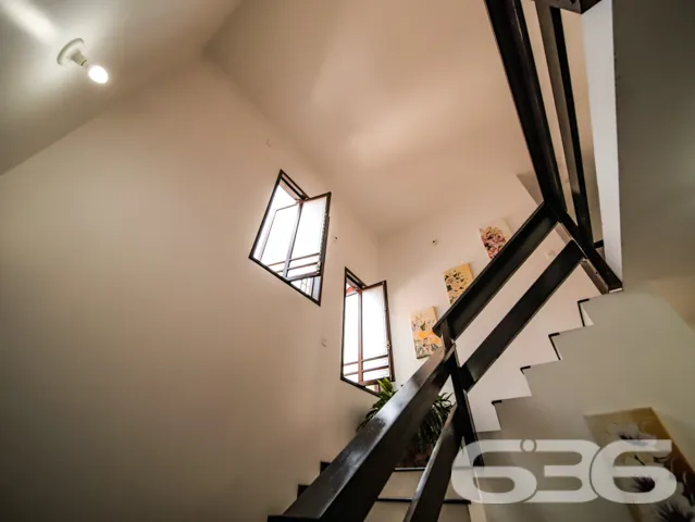 CASA COM 2 SUÍTES E MAIS 2 QUARTOS NO BAIRRO ANITA