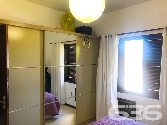 CASA COM 2 SUÍTES E MAIS 2 QUARTOS NO BAIRRO ANITA