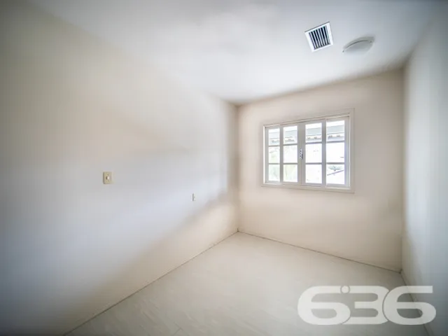 CASA COM 3 QUARTOS, NO BAIRRO SANTO ANTÔNIO, EM JO