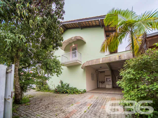 CASA COM 3 QUARTOS, NO BAIRRO SANTO ANTÔNIO, EM JO