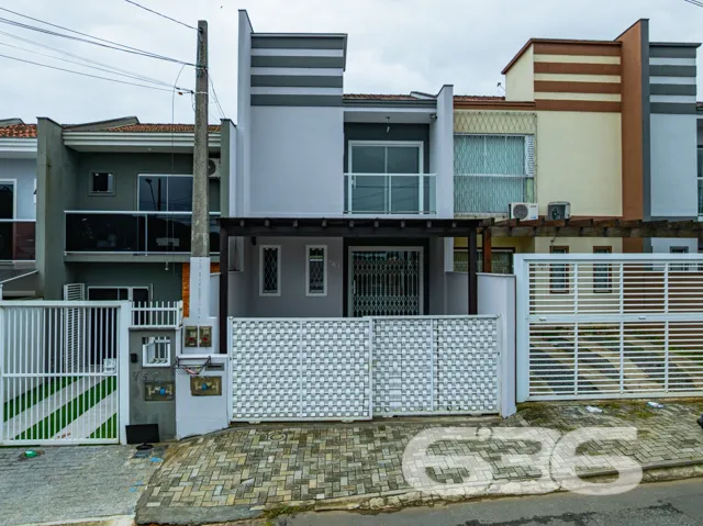Excelente Sobrado Geminado no Bairro Boa Vista em 