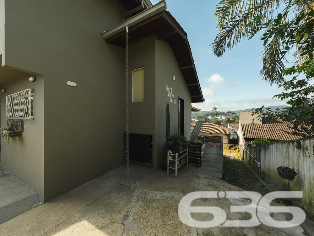 Sobrado Ă Venda em Joinville, SC â Bairro Santa Ca