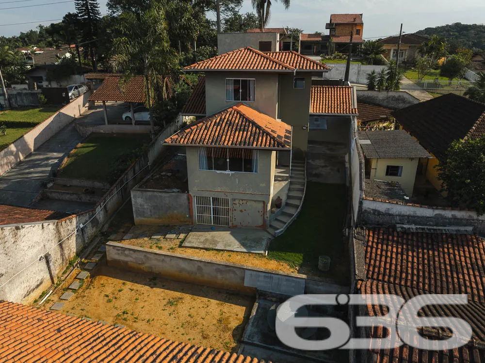 Sobrado Ă Venda em Joinville, SC â Bairro Santa Ca