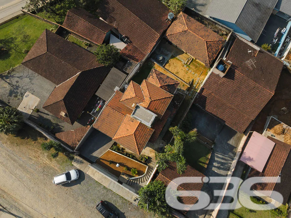 Sobrado Ă Venda em Joinville, SC â Bairro Santa Ca