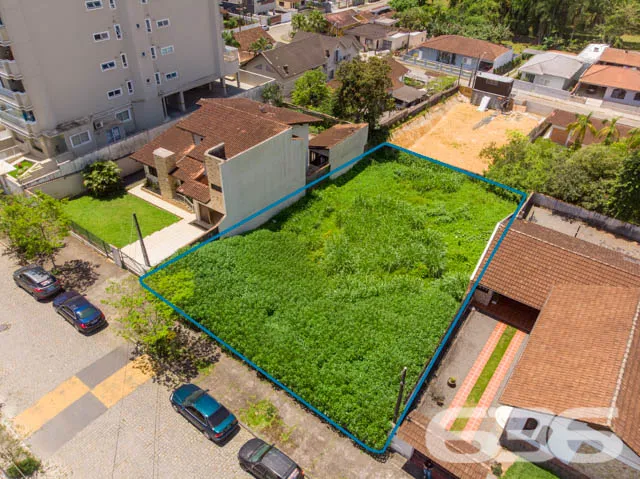 INVISTA NESTA AMPLA OPORTUNIDADE NO BAIRRO GLÓRIA!