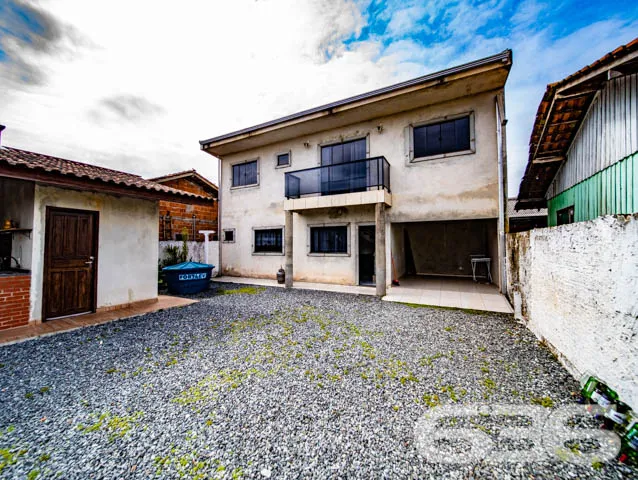 CASA COM 2 QUARTOS, NO BAIRRO PARANAGUAMIRIM, EM J