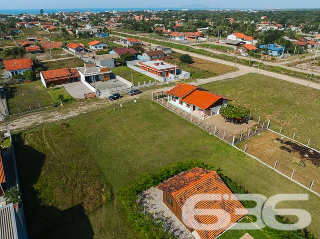 SEU PARAÍSO PARTICULAR À BEIRA-MAR: TERRENO AMPLO 