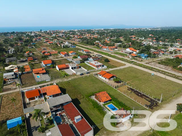 SEU PARAÍSO PARTICULAR À BEIRA-MAR: TERRENO AMPLO 