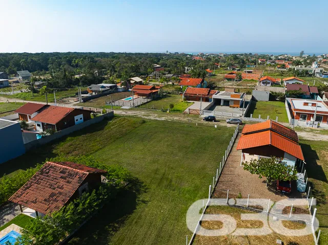 SEU PARAÍSO PARTICULAR À BEIRA-MAR: TERRENO AMPLO 