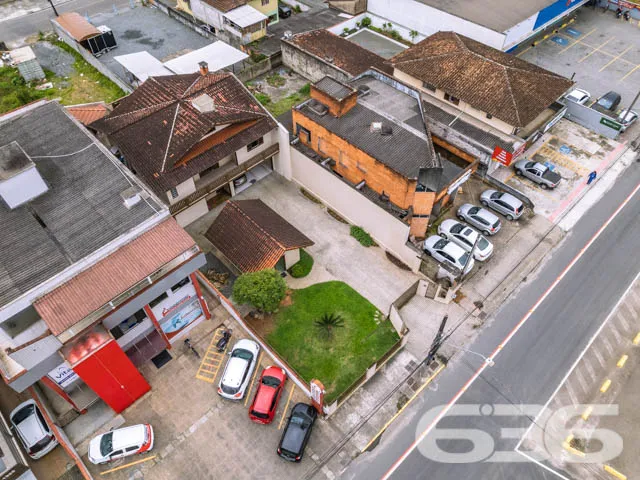 SOBRADO COMERCIAL E RESIDENCIAL COM 8 QUARTOSNO BA