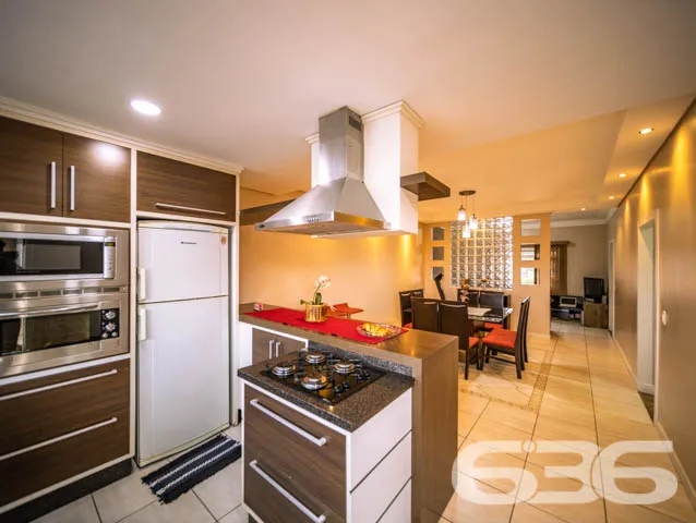 SOBRADO COMERCIAL E RESIDENCIAL COM 8 QUARTOSNO BA