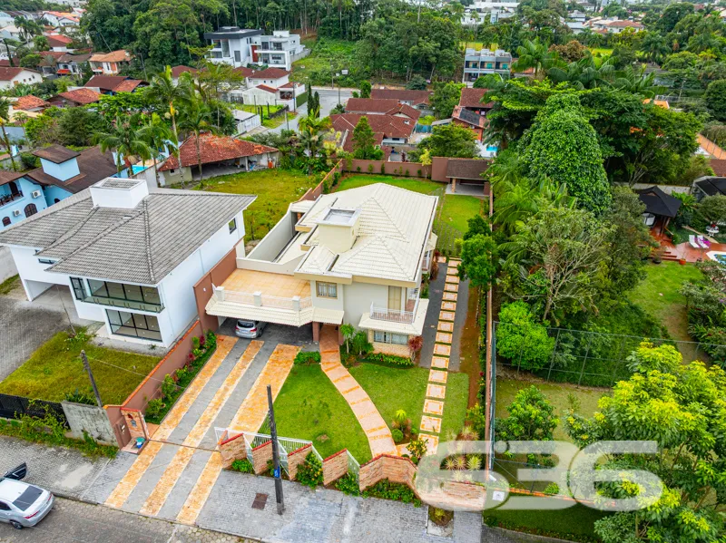 Seu novo lar no Glória, Joinville/SC, aguarda por 