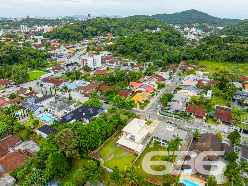 Seu novo lar no Glória, Joinville/SC, aguarda por 