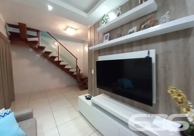EXCELENTE SOBRADO A VENDA NO BAIRRO AVENTUREIRO, E