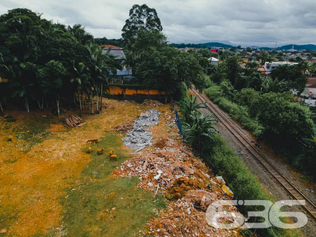 OPORTUNIDADE DE TERRENO À VENDA, NO BAIRRO PARQUE