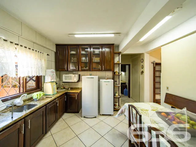 SOBRADO COM 1 SUÍTE MAIS 5 QUARTOS EM BALNEÁRIO BA