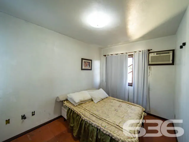 SOBRADO COM 1 SUÍTE MAIS 5 QUARTOS EM BALNEÁRIO BA