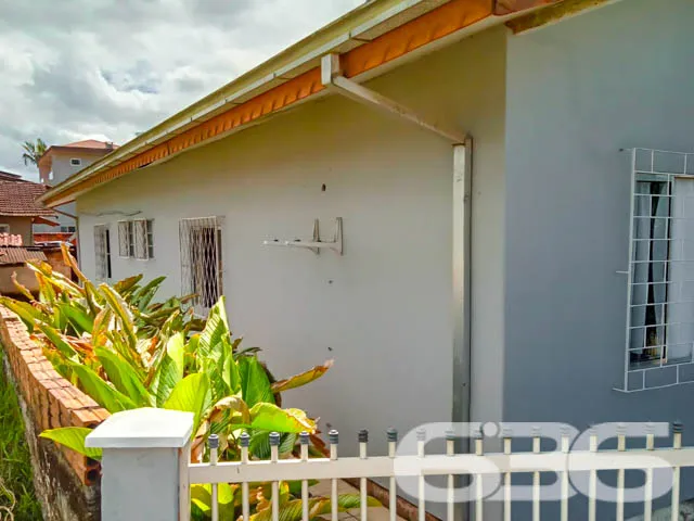 CASA COM SUĂTE + 2 QUARTOS NO BAIRRO JOĂO COSTA
E