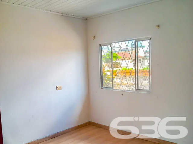 CASA COM SUĂTE + 2 QUARTOS NO BAIRRO JOĂO COSTA
E