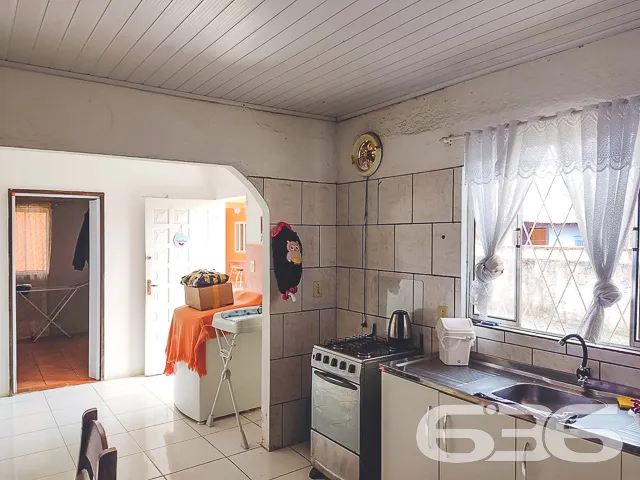 CASA COM SUĂTE + 2 QUARTOS NO BAIRRO JOĂO COSTA
E