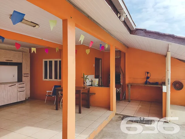 CASA COM SUĂTE + 2 QUARTOS NO BAIRRO JOĂO COSTA
E